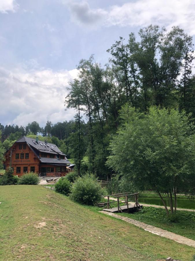 Kamenacka Myslivna Hotel Moravany  Luaran gambar